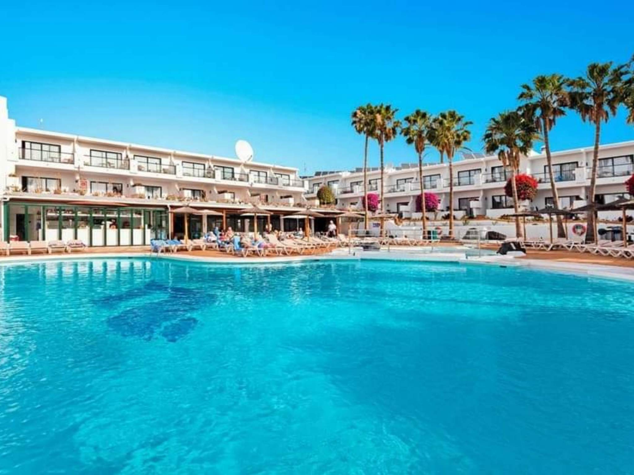 10-nights-lanzarote-winter-sun-competitions-r-kings-competitions