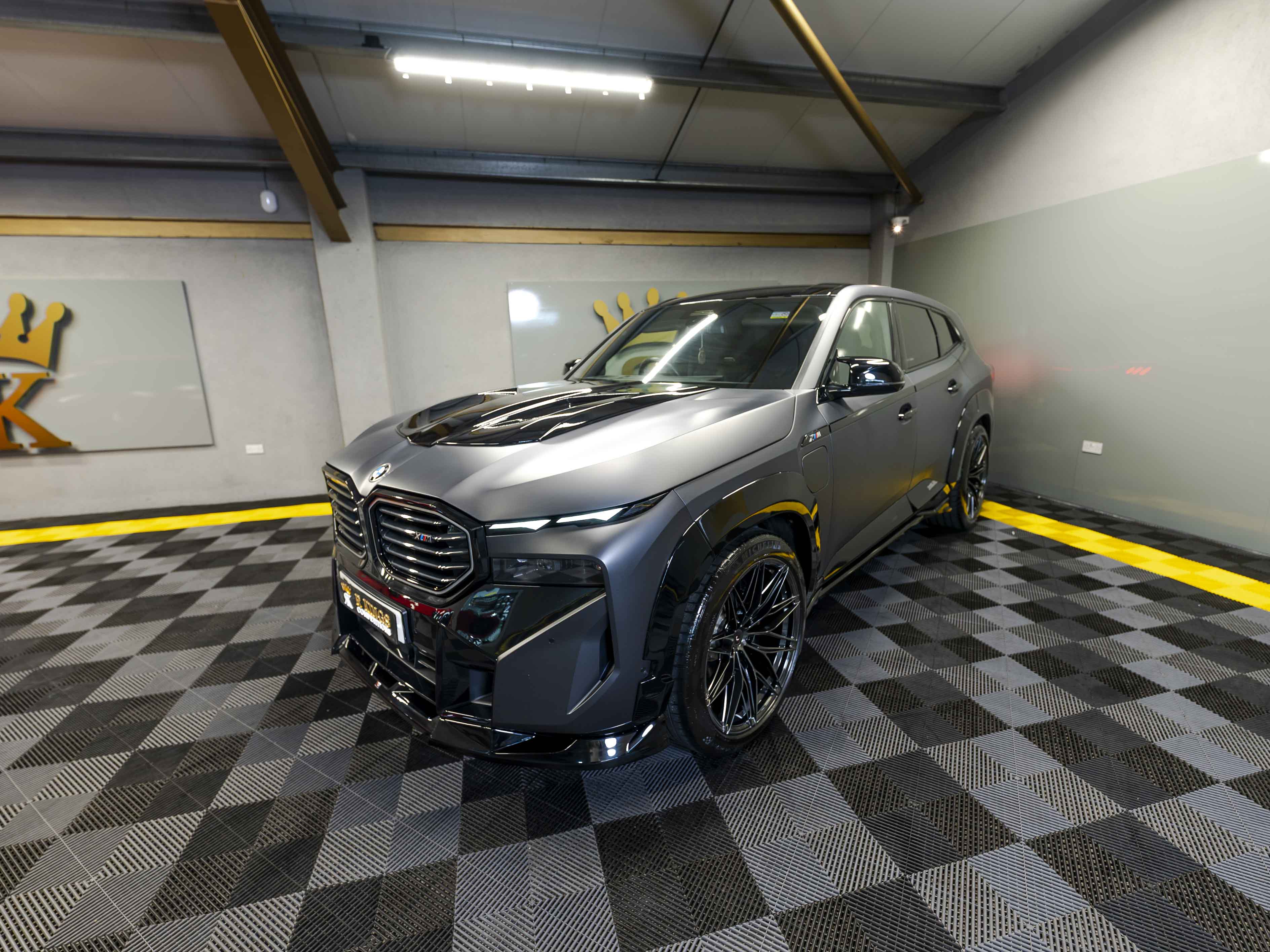 £160,000 OR Irish Reg 2025 BMW M5 4.4 and Renegade Widebody BMW XM 4.4 V8 - thumbnail 3