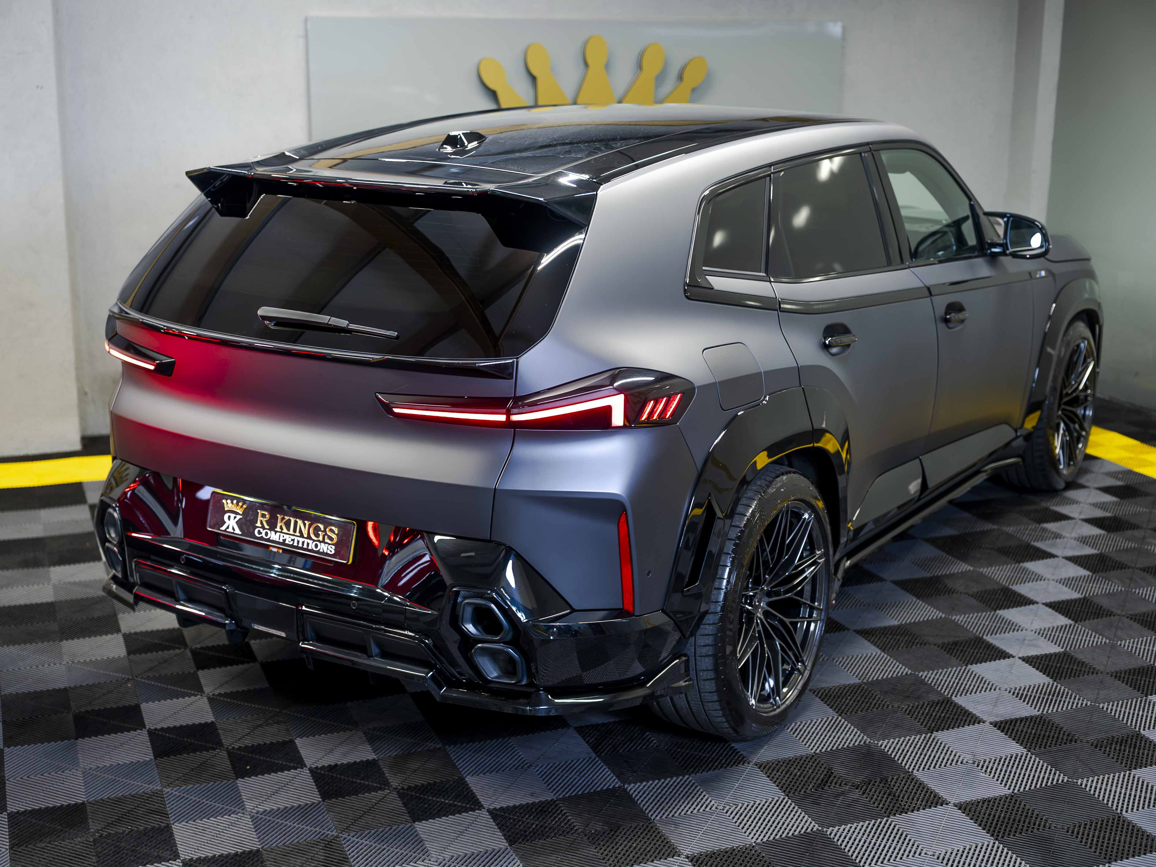 £160,000 OR Irish Reg 2025 BMW M5 4.4 and Renegade Widebody BMW XM 4.4 V8 - thumbnail 4