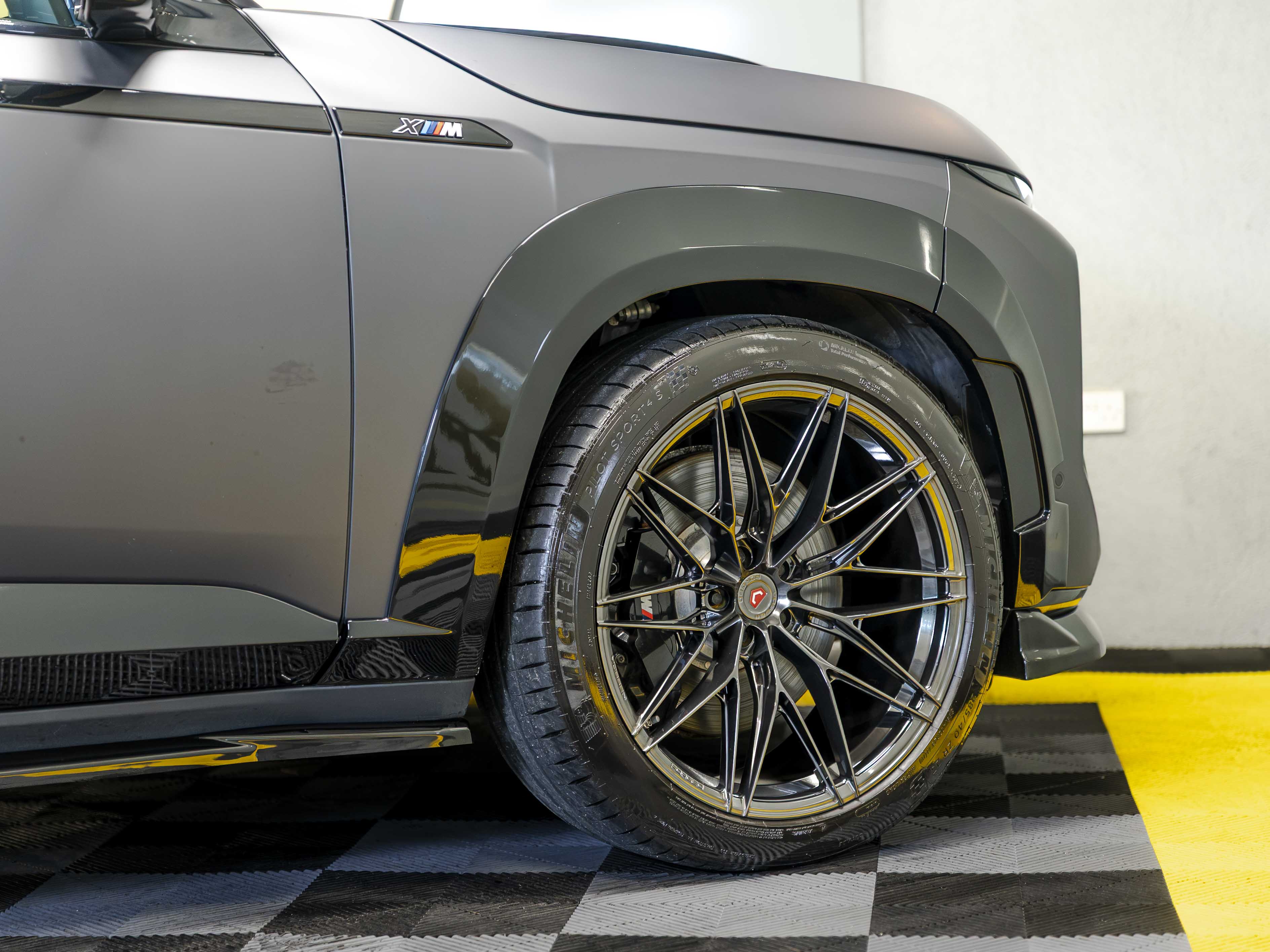£160,000 OR Irish Reg 2025 BMW M5 4.4 and Renegade Widebody BMW XM 4.4 V8 - thumbnail 5